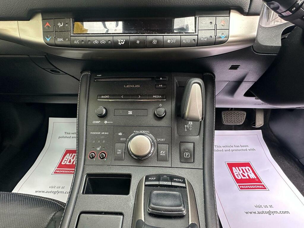 Lexus CT  White #13