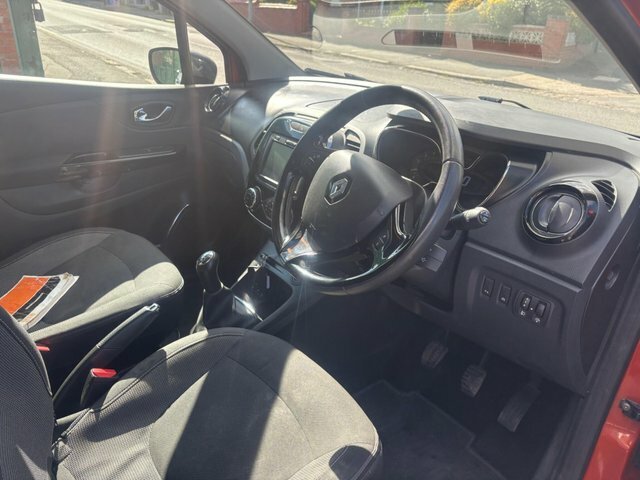 Renault Captur Diesel PJ15NDX Orange #4