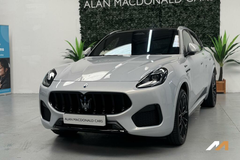 Maserati Grecale 2.0 Mhev Modena Suv Zf 4Wd Euro 6 Ss White