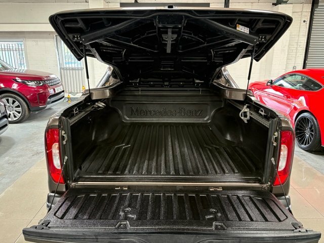 Mercedes-Benz X Class D 4Matic Progressive Red #26
