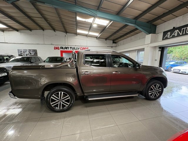 Mercedes-Benz X Class D 4Matic Progressive Red #8