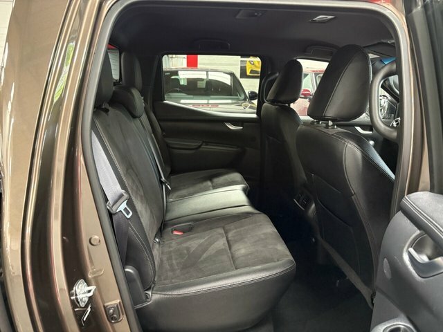 Mercedes-Benz X Class D 4Matic Progressive Red #27