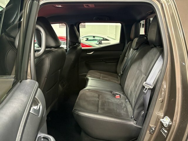 Mercedes-Benz X Class D 4Matic Progressive Red #24