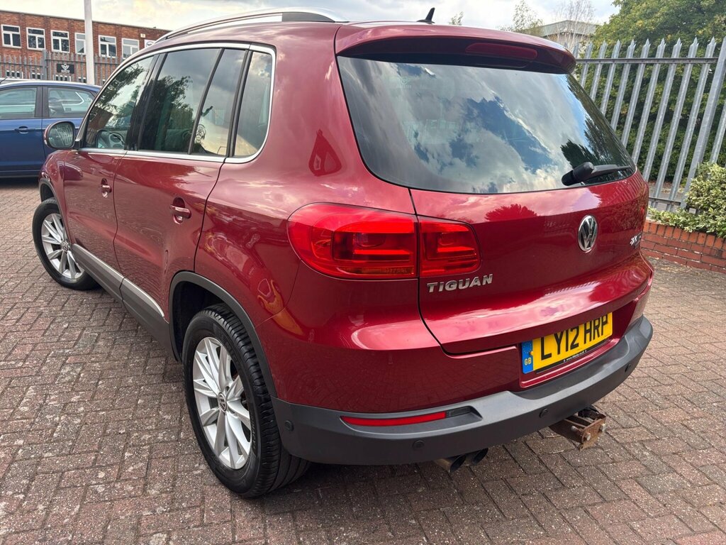 Volkswagen Tiguan 2.0 Tdi Bluemotion Tech Se Dsg 4Wd Euro 5 Ss Red #4