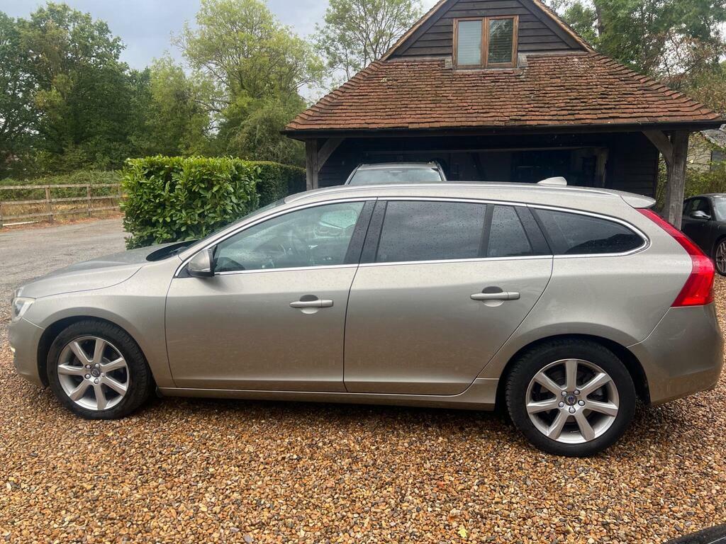 Volvo V60 2.0 D4 Se Lux Nav Euro 6 S S Gold #2