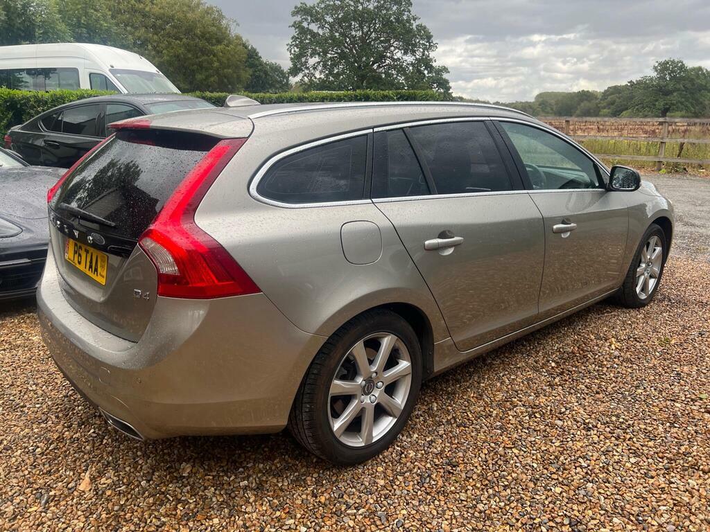 Volvo V60 2.0 D4 Se Lux Nav Euro 6 S S Gold #3