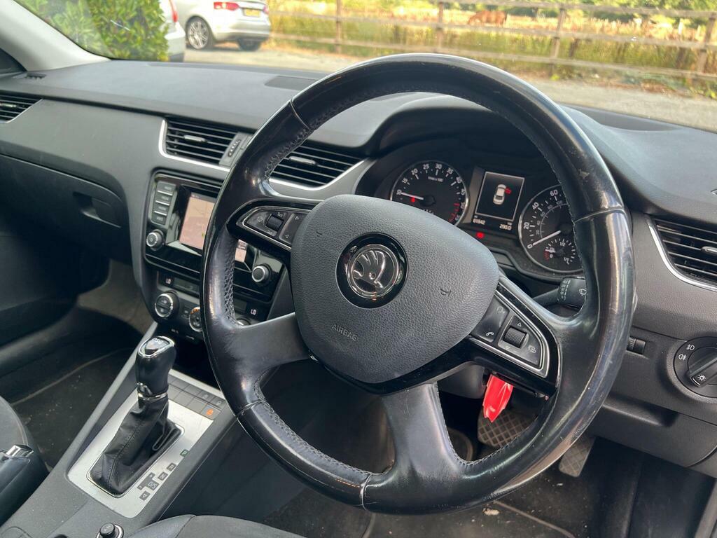 Skoda Octavia 2.0 Tdi Elegance Dsg Euro 5 S S White #4