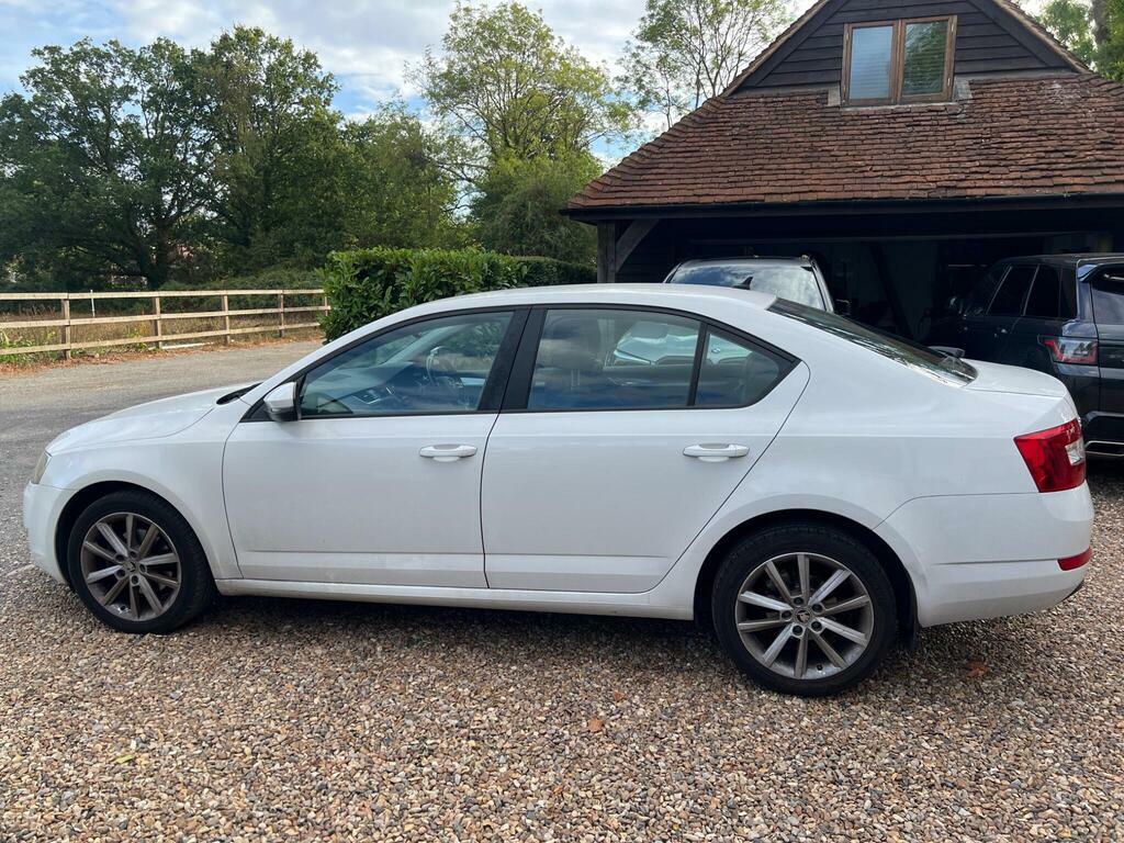 Skoda Octavia 2.0 Tdi Elegance Dsg Euro 5 S S White #2