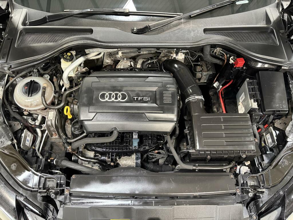 Audi TT Coupe White #32