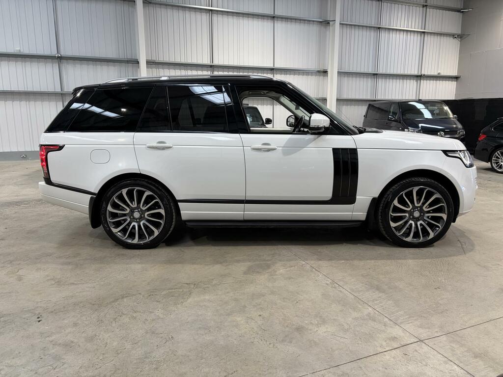 Land Rover Range Rover Vogue White #2
