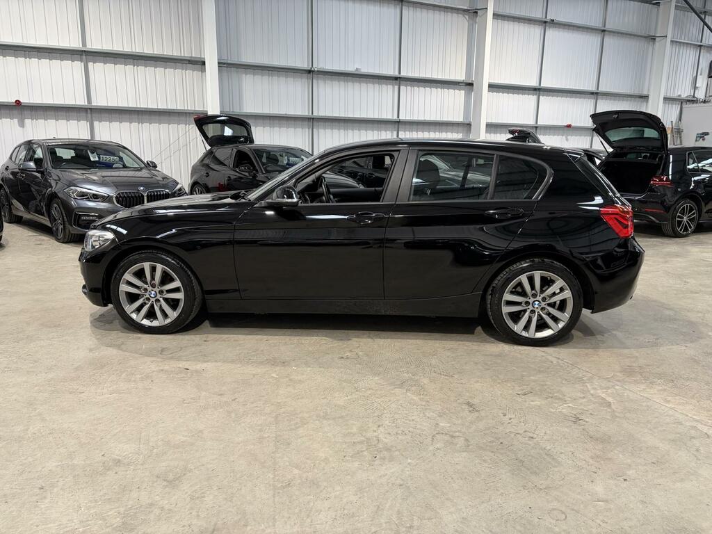 BMW 1 Series Sport Black #4