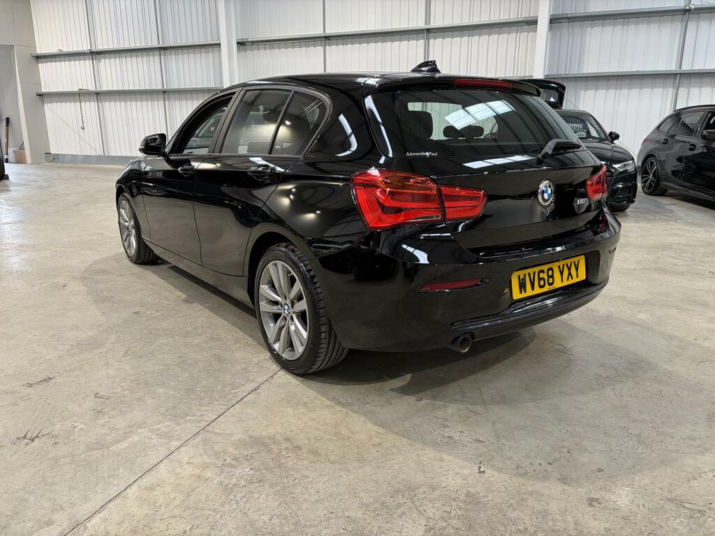 BMW 1 Series Sport Black #3