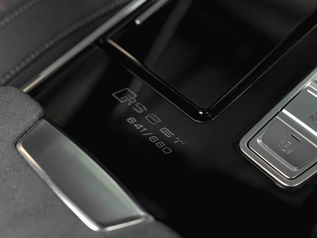 Audi RS6 Avant Automatic Black #4