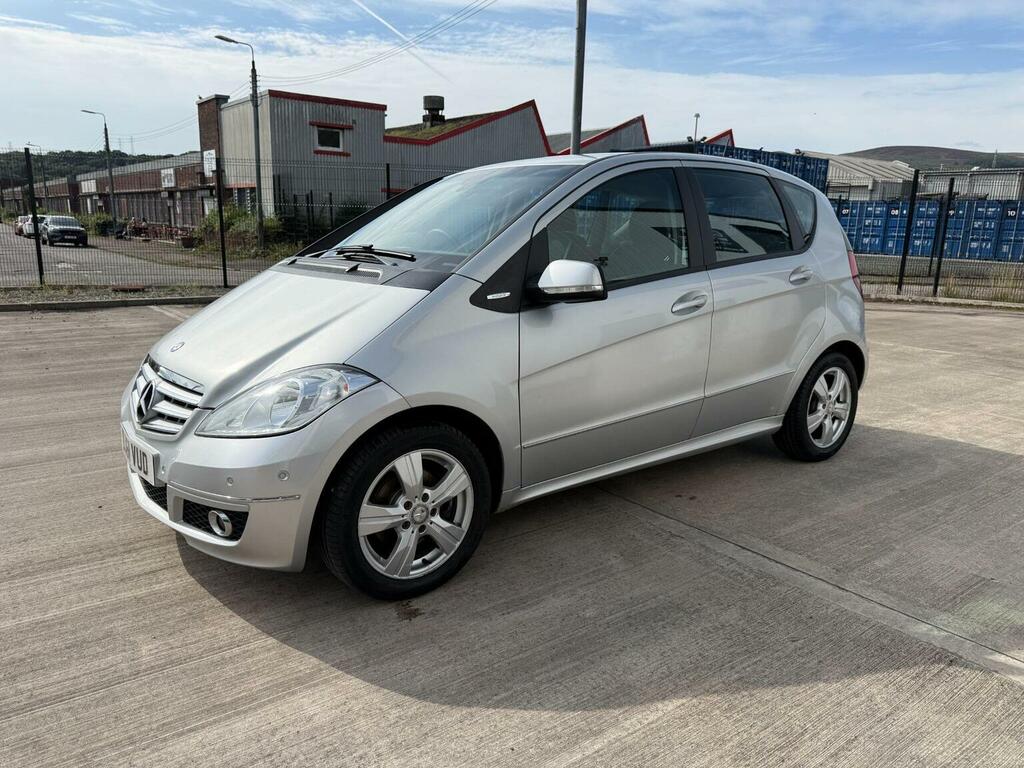 Mercedes-Benz A Class 2.0 A180 Cdi Avantgarde Se Cvt Silver #3