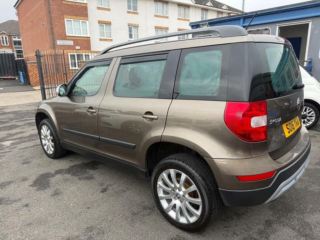 Skoda Yeti 1.2 Tsi Se Outdoor Dsg Euro 6 Ss 11 Brown #4