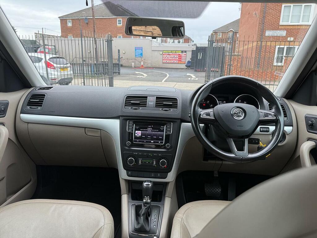 Skoda Yeti Hatchback Grey #9