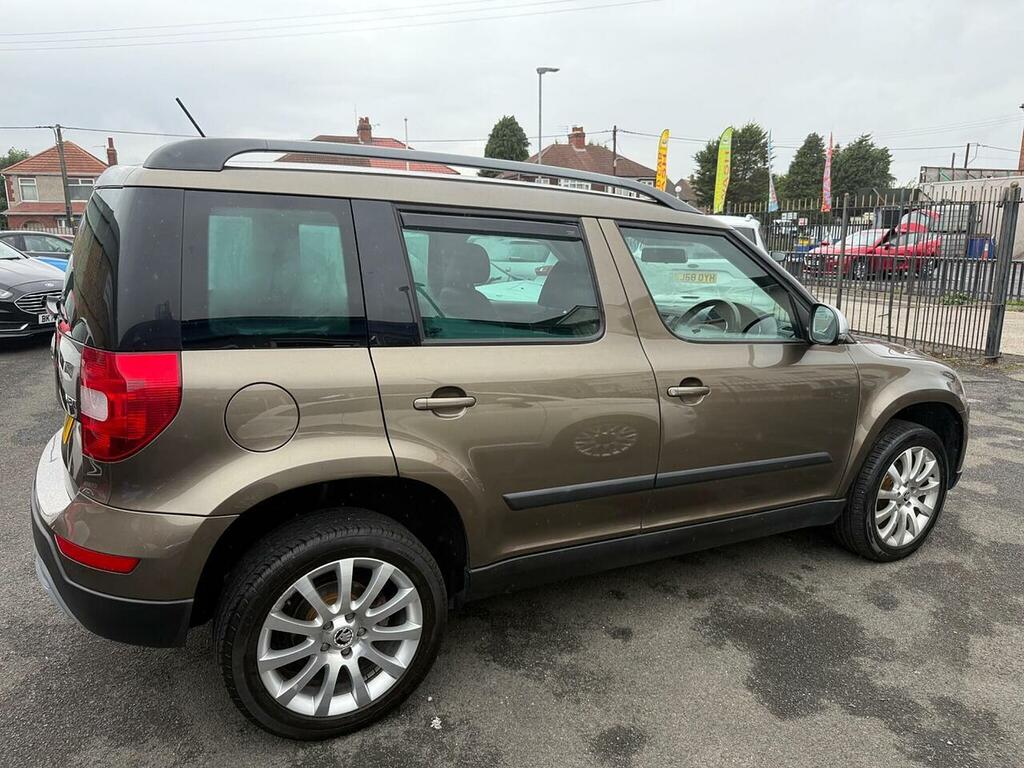 Skoda Yeti Hatchback Grey #7