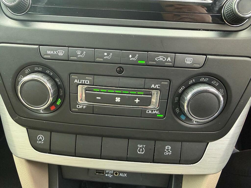 Skoda Yeti Hatchback Grey #14