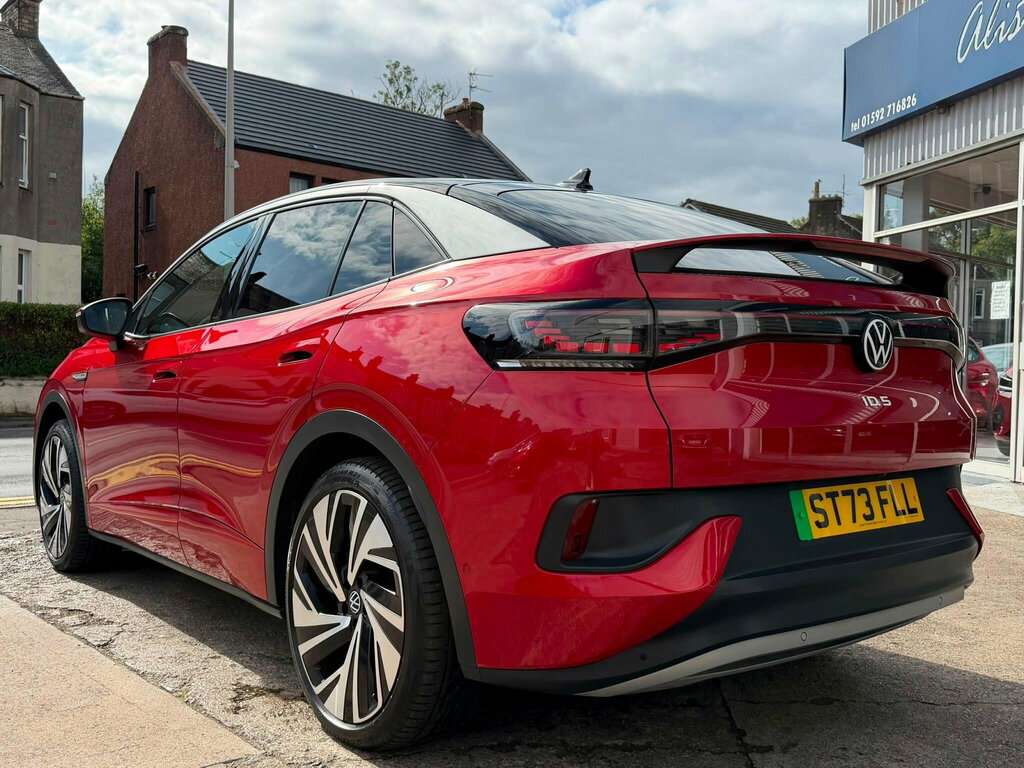 Volkswagen ID.5 Pro 77Kwh Tech Red #5