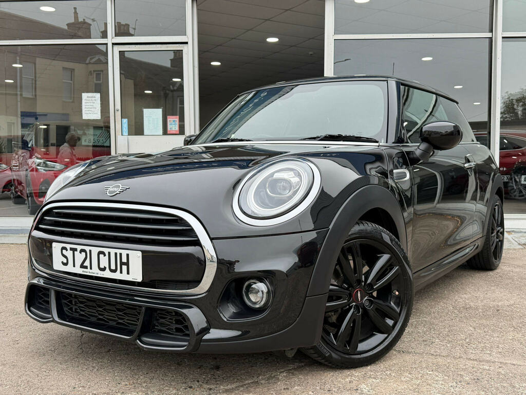 Mini Hatch 1.5 Cooper Sport Hatchback Euro Black