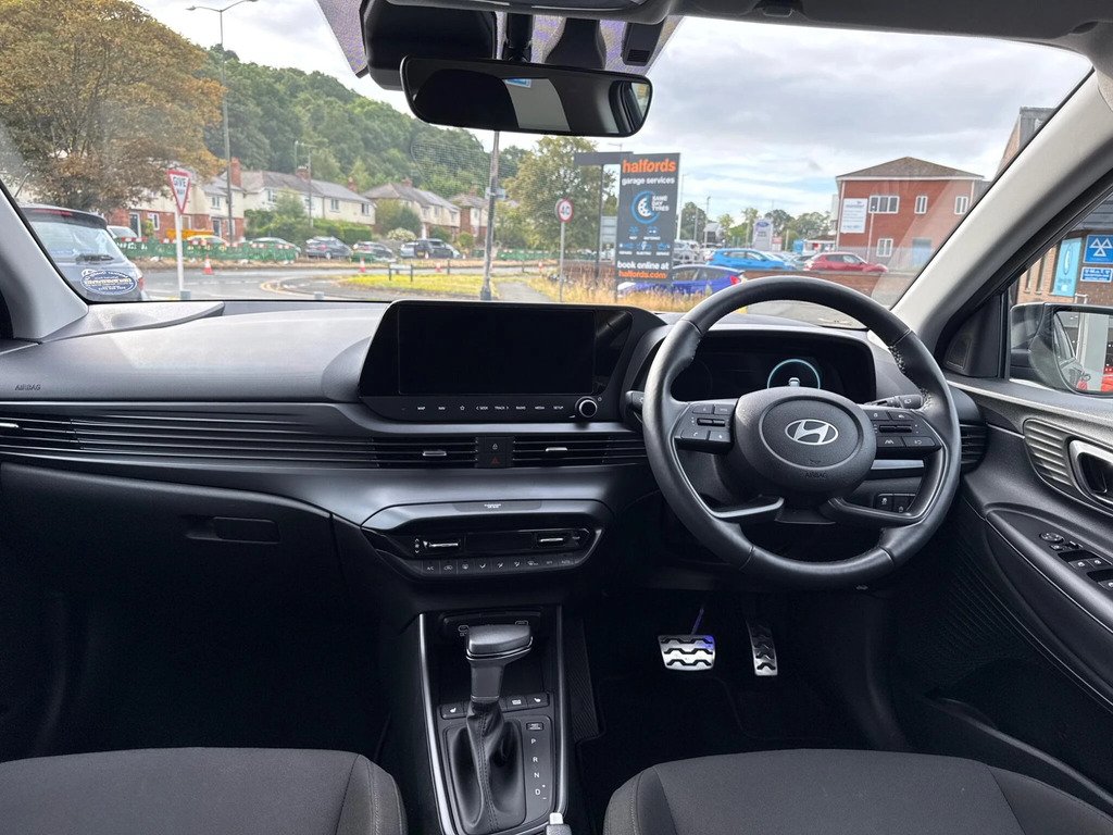 Hyundai Bayon Premium Green #9
