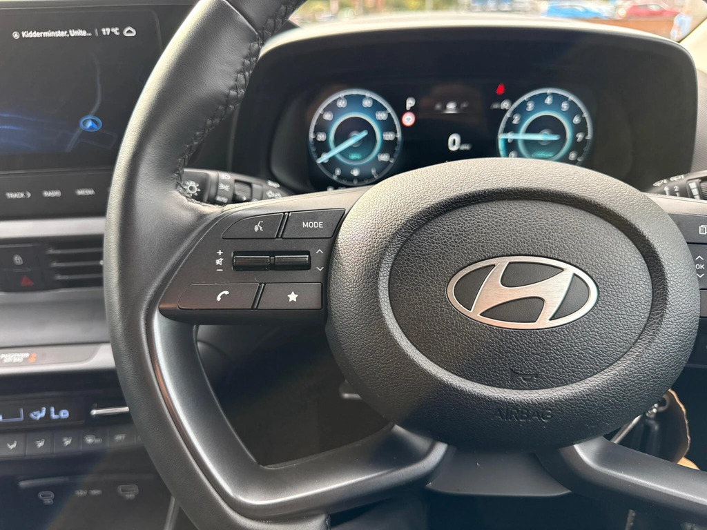 Hyundai Bayon Premium Green #43
