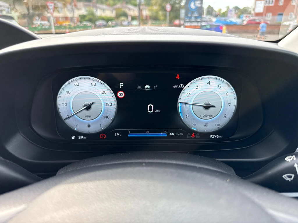 Hyundai Bayon Premium Green #37