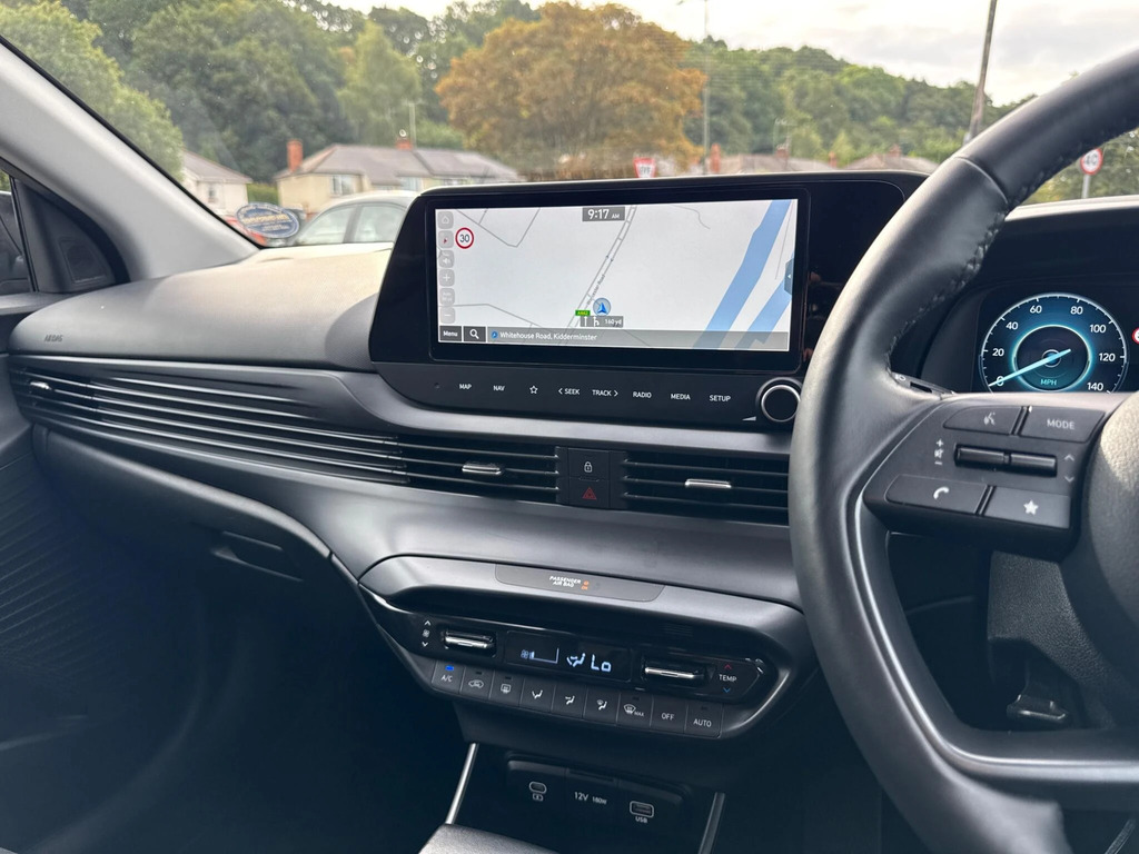 Hyundai Bayon Premium Green #36