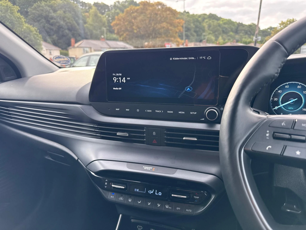 Hyundai Bayon Premium Green #28