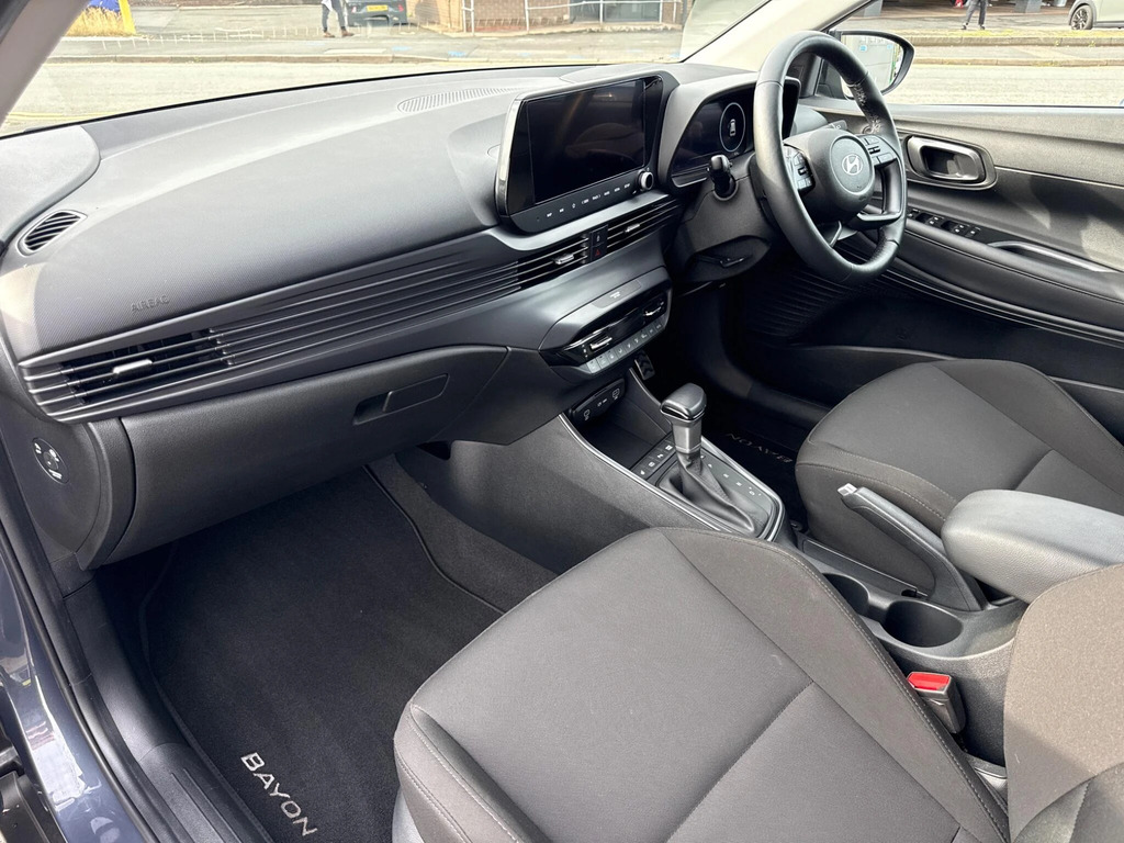 Hyundai Bayon Premium Green #12
