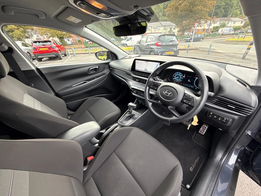 Hyundai Bayon Premium Green #48