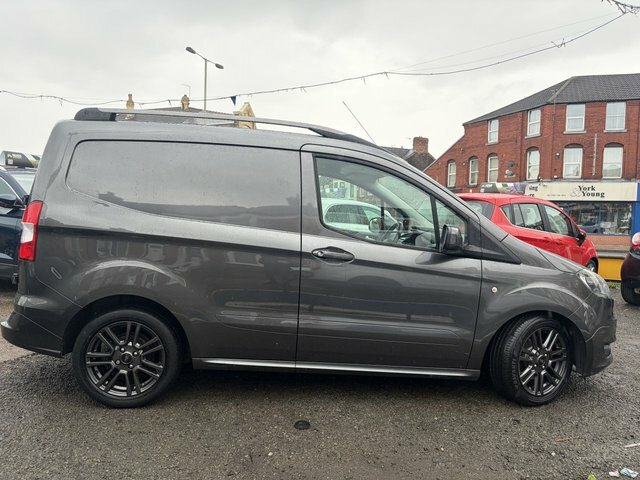 Ford Transit Courier Courier Panel White #9
