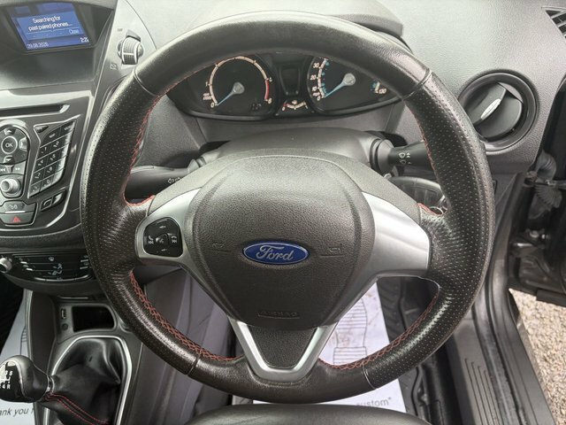Ford Transit Courier Courier Panel White #16