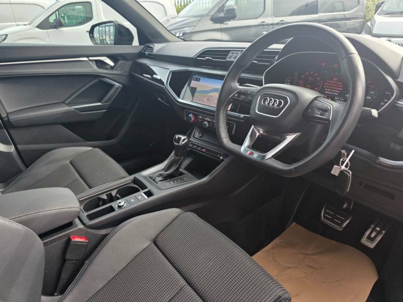 Audi Q3 35 Tfsi Black Edition S Tronic RK23KWM Black #2