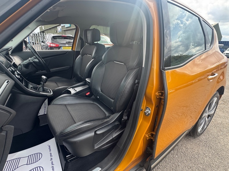 Renault Scenic Dynamique S Nav Black #10