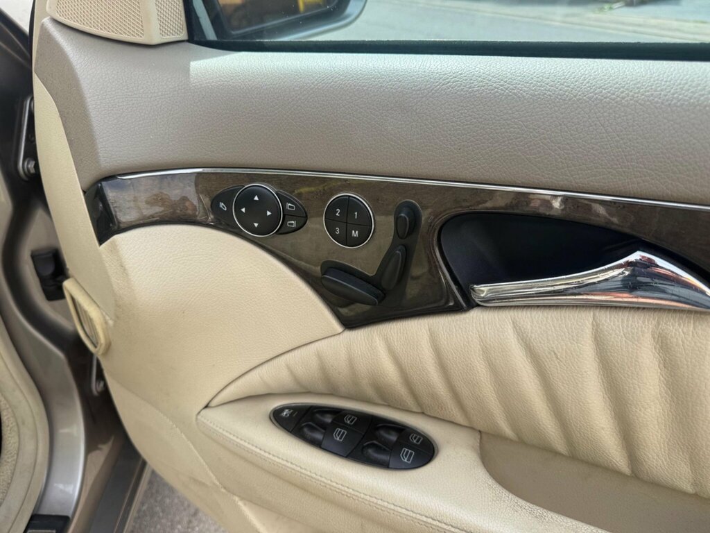 Mercedes-Benz E Class E320 Elegance Silver #24