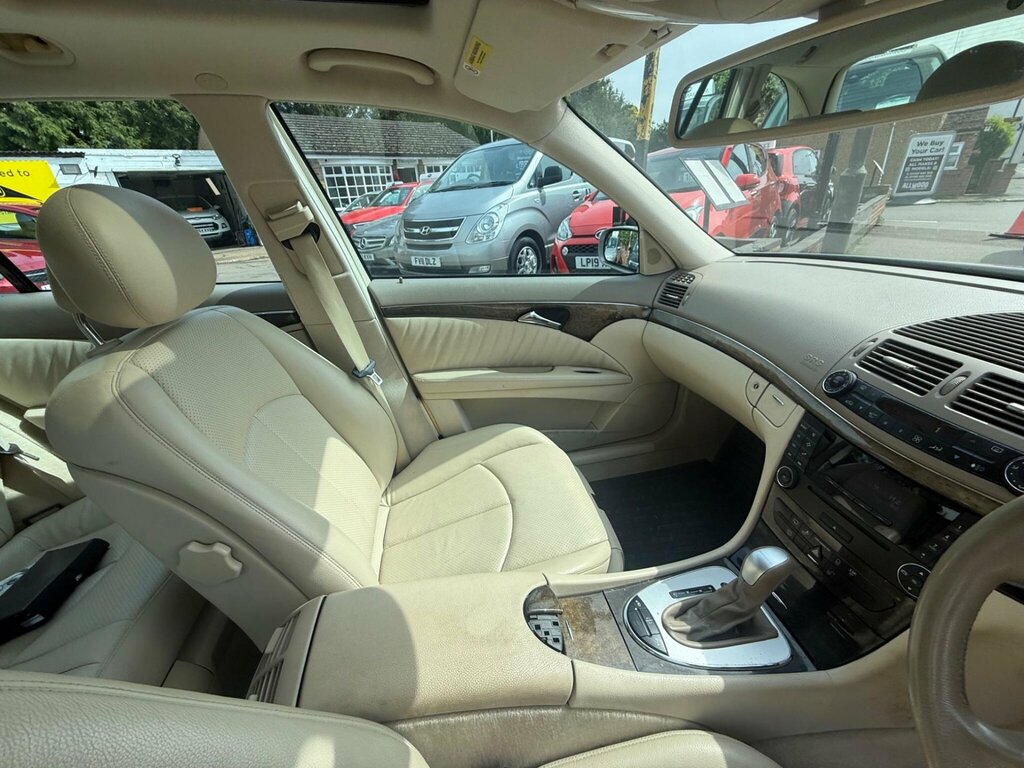 Mercedes-Benz E Class E320 Elegance Silver #22
