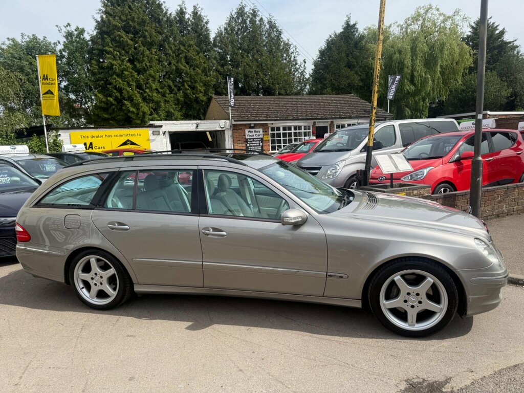Mercedes-Benz E Class E320 Elegance Silver #17
