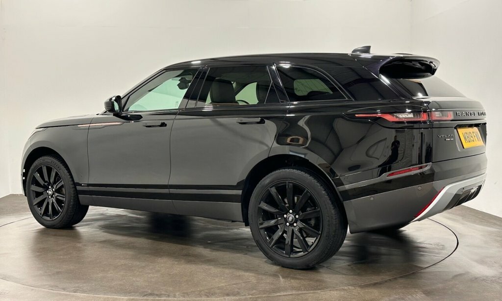 Land Rover Range Rover Velar 2L R-dynamic Hse Black #3