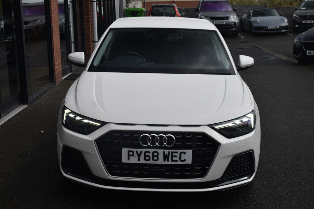 Audi A1 1.0 Tfsi 30 Sport Sportback Euro White #3