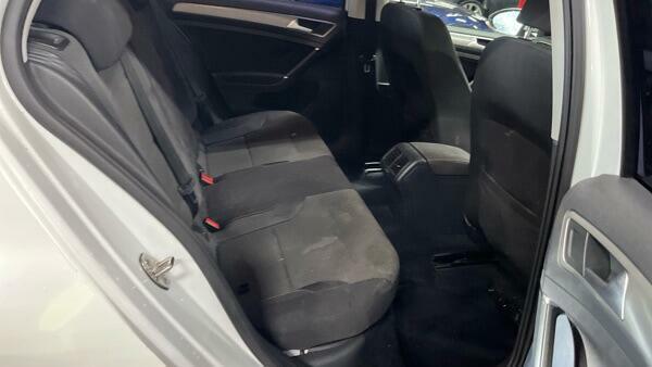 Volkswagen Golf Match White #5
