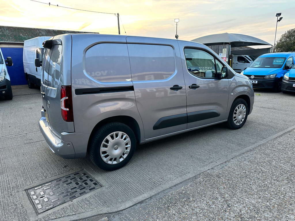 Vauxhall Combo White #9