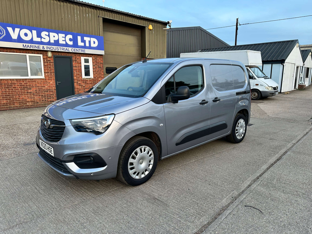 Vauxhall Combo White #3