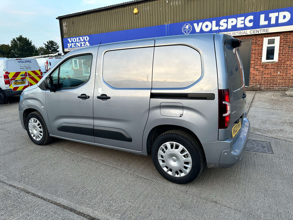 Vauxhall Combo White #5