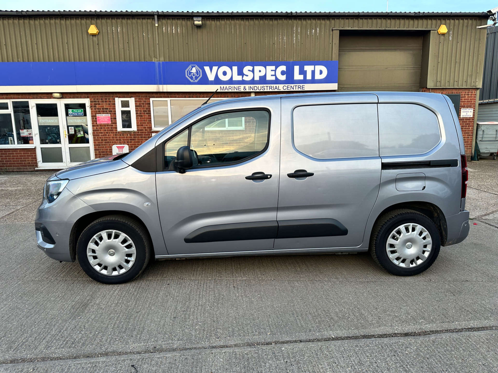 Vauxhall Combo White #4