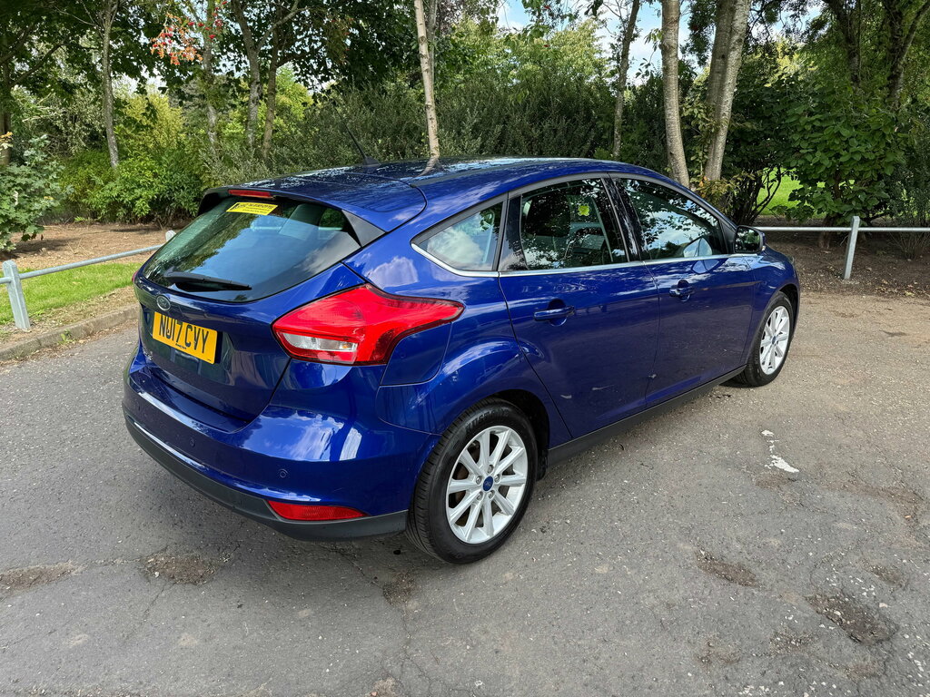 Ford Focus Focus Hatchback NU17CVY Blue #4