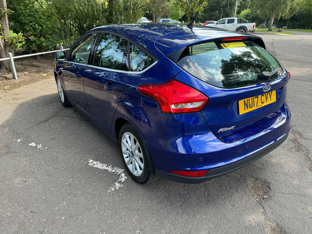 Ford Focus Focus Hatchback NU17CVY Blue #6