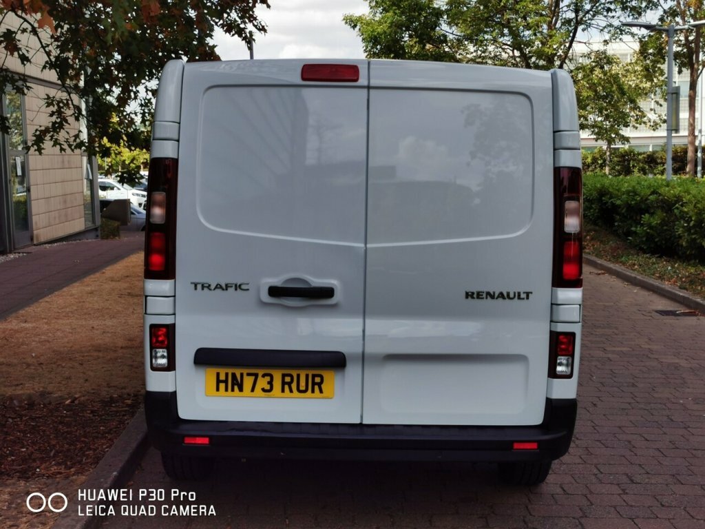 Renault Trafic 2L Advance HN73RUR White #6
