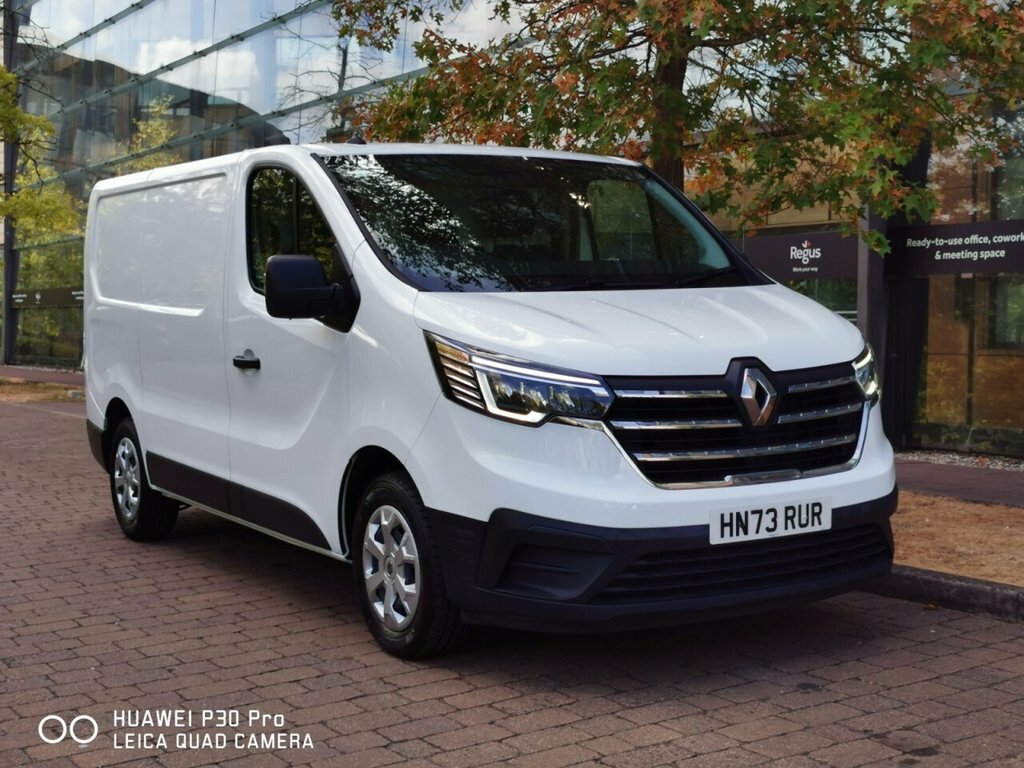 Renault Trafic 2L Advance HN73RUR White
