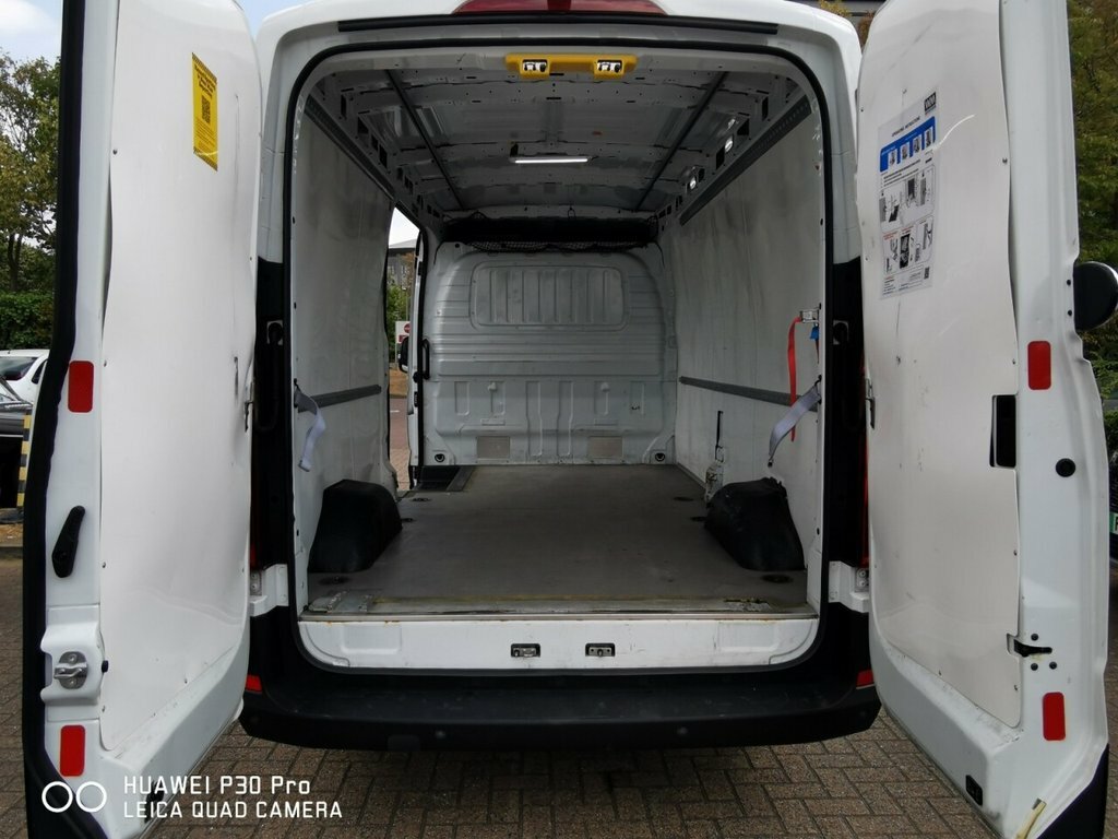 Maxus eDeliver 9 Panel Van 0.0 White #7